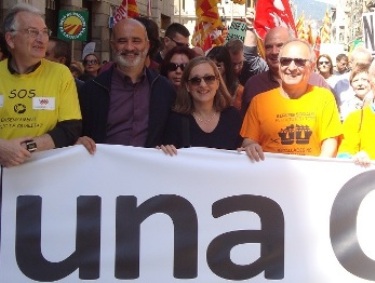 UNA DELEGACIÓ DEL COLPIS PARTICIPA A LA MANIFESTACIÓ “X UNA CATALUNYA SOCIAL”