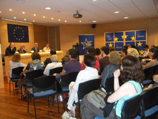 ÈXIT D’AFLUÈNCIA A LA SESSIÓ D’ANÀLISI DELS RESULTATS ELECTORALS A EUROPA