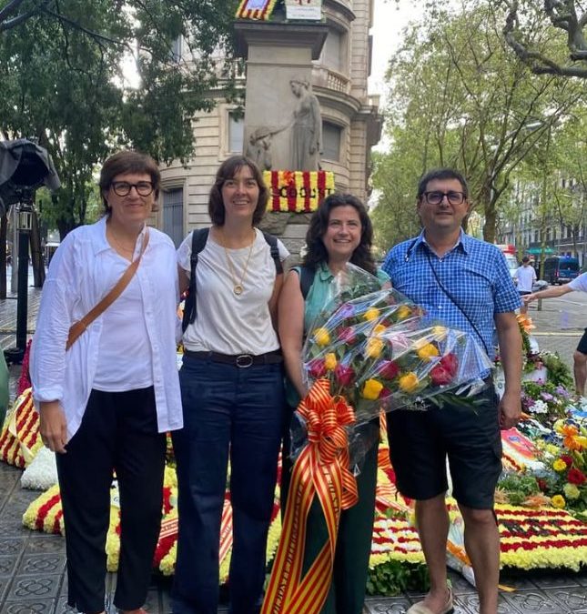 LA NOVA DEGANA FA LA TRADICIONAL OFRENA PER LA DIADA DE CATALUNYA